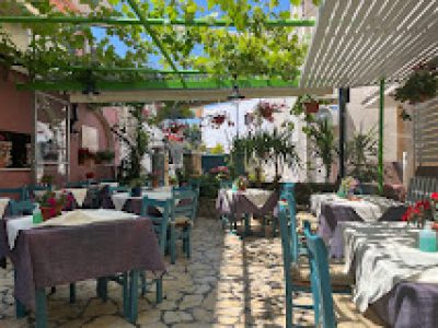 ΜΗΝΑΣ ΚΩΝΣΤΑΝΤΙΝΟΣ – KOSTAS TRADITIONAL TAVERNA – ΜΕΣΟΓΓΗ ΚΕΡΚΥΡΑ