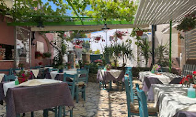 ΜΗΝΑΣ ΚΩΝΣΤΑΝΤΙΝΟΣ – KOSTAS TRADITIONAL TAVERNA – ΜΕΣΟΓΓΗ ΚΕΡΚΥΡΑ