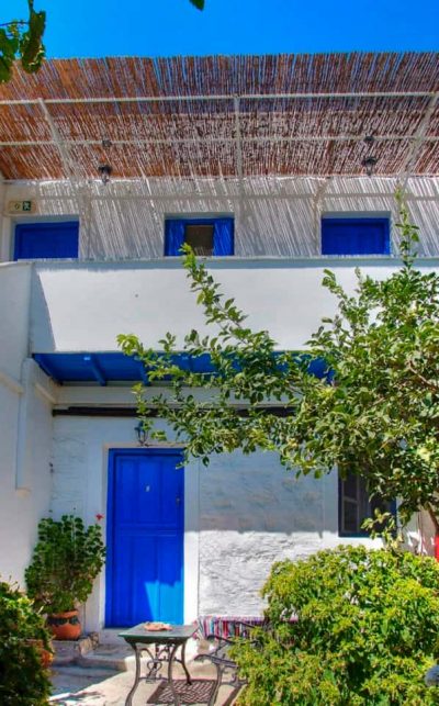 ΘΕΟΛΟΓΙΤΟΥ ΠΟΛΥΤΙΜΗ – ΕΝΟΙΚΙΑΖΟΜΕΝΑ ΔΩΜΑΤΙΑ POLITIMIS STUDIOS AND APARTMENTS – ΑΜΟΡΓΟΣ ΚΥΚΛΑΔΕΣ