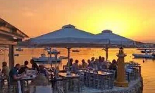 ΧΑΝΙΩΤΗ ΜΑΡΙΑ & ΣΙΑ ΟΕ – ΤΟ ΜΠΑΛΚΟΝΙ ΤΟΥ ΑΚΗ – ΨΑΡΟΤΑΒΕΡΝΑ ΠΑΡΟΣ ΚΥΚΛΑΔΕΣ